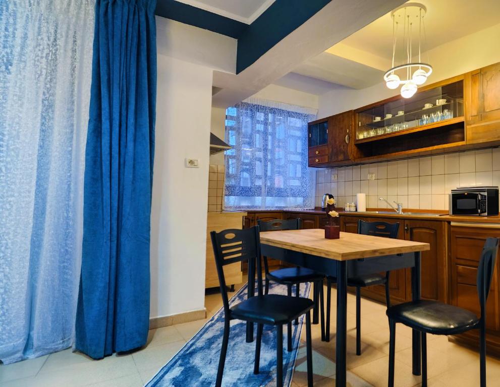 Tirana Center Apartment, 30m from center. - Image 4