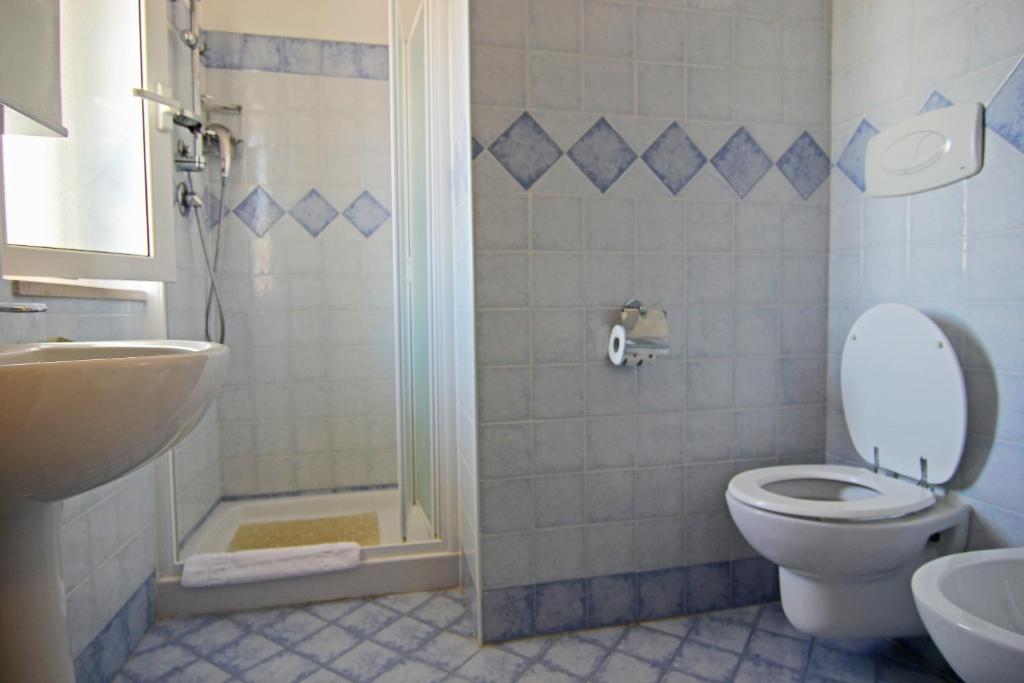 Koupelna v ubytování Di Matteo Hotel