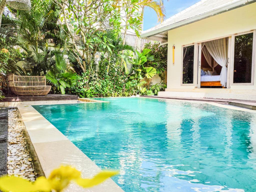 Bazén v ubytování Seminyak Square Hotel And Villas nebo v jeho okolí