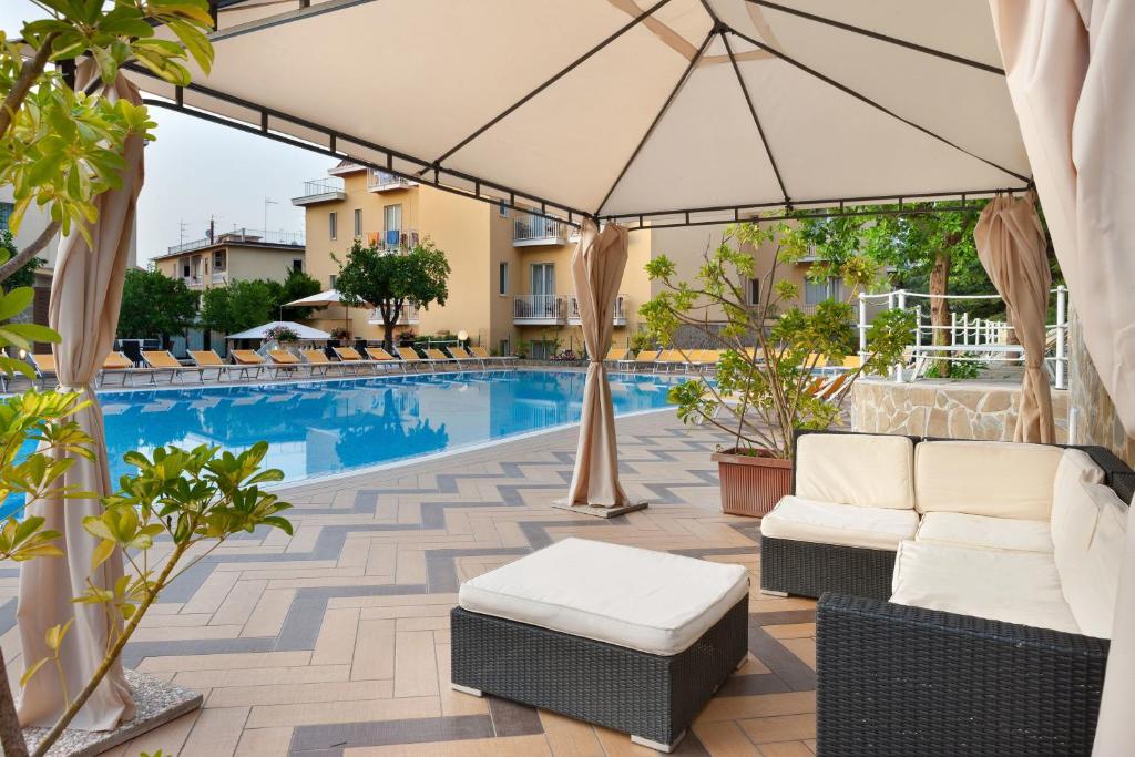 Bazén v ubytování Grand Hotel Parco del Sole - All Inclusive nebo v jeho okolí