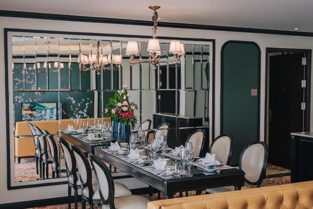 Suite Hạng Tổng Thống + Xe Đưa Đón Miễn Phí Đến Trung Tâm Thành Phố