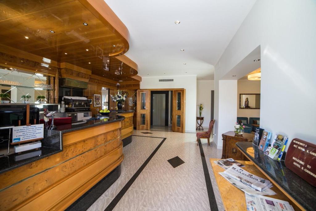 Kuchyň nebo kuchyňský kout v ubytování Hotel Il Gabbiano