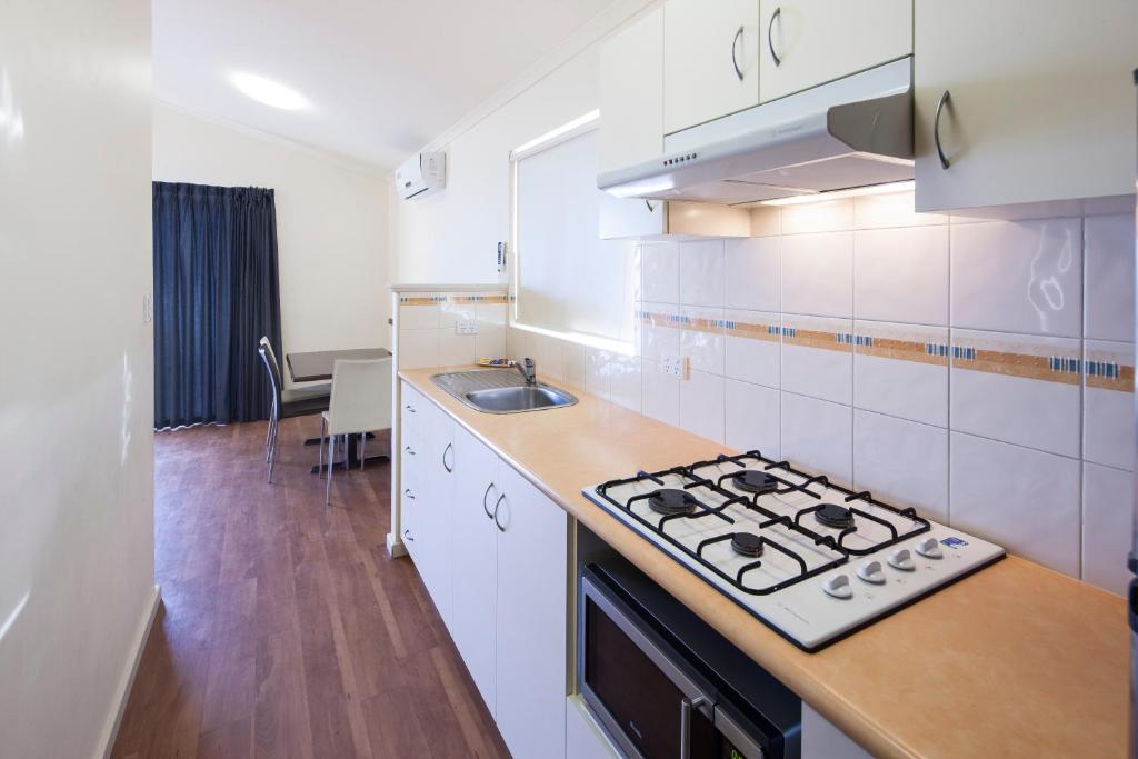 Dongara Tourist Park - 2ベッドルームシャレー