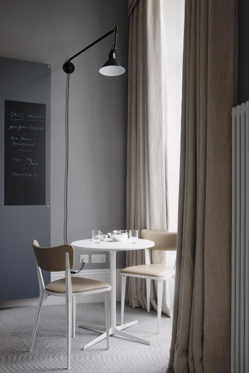 The Laslett - Resim 13