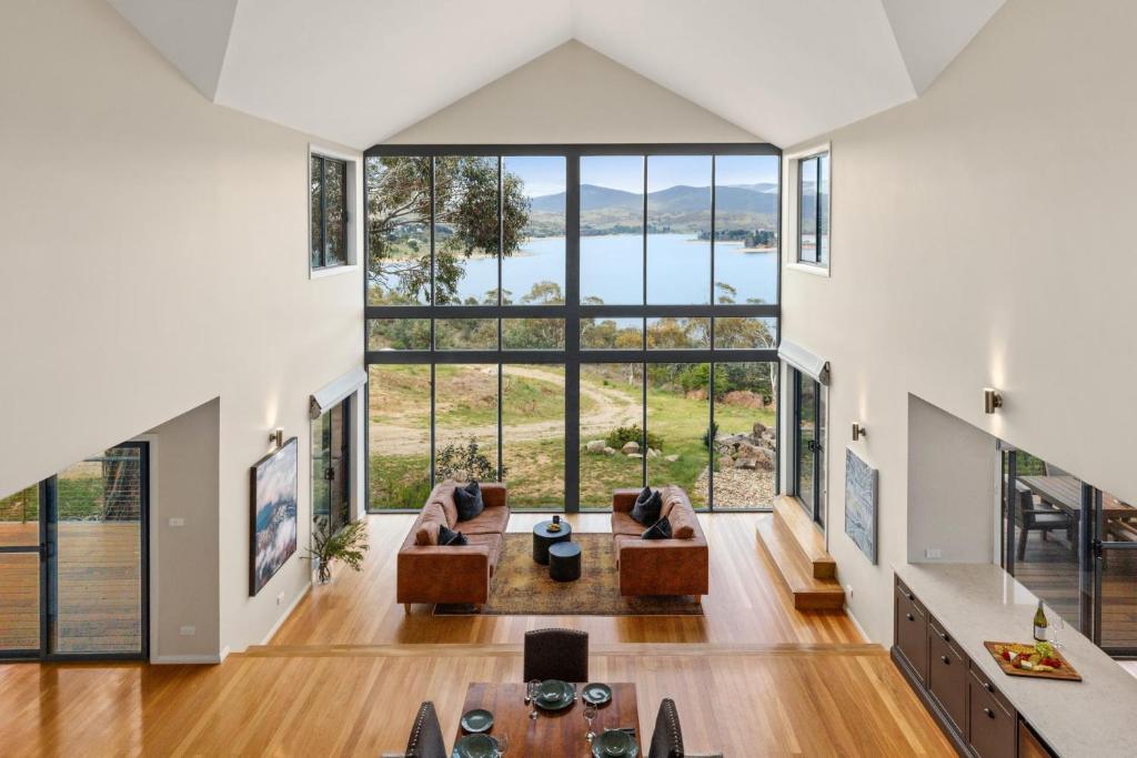 Lake View Retreat, Jindabyne (updated prices 2024)