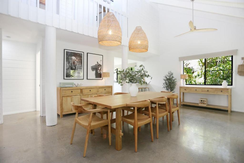 Hawks Nest Hideaway - Housity