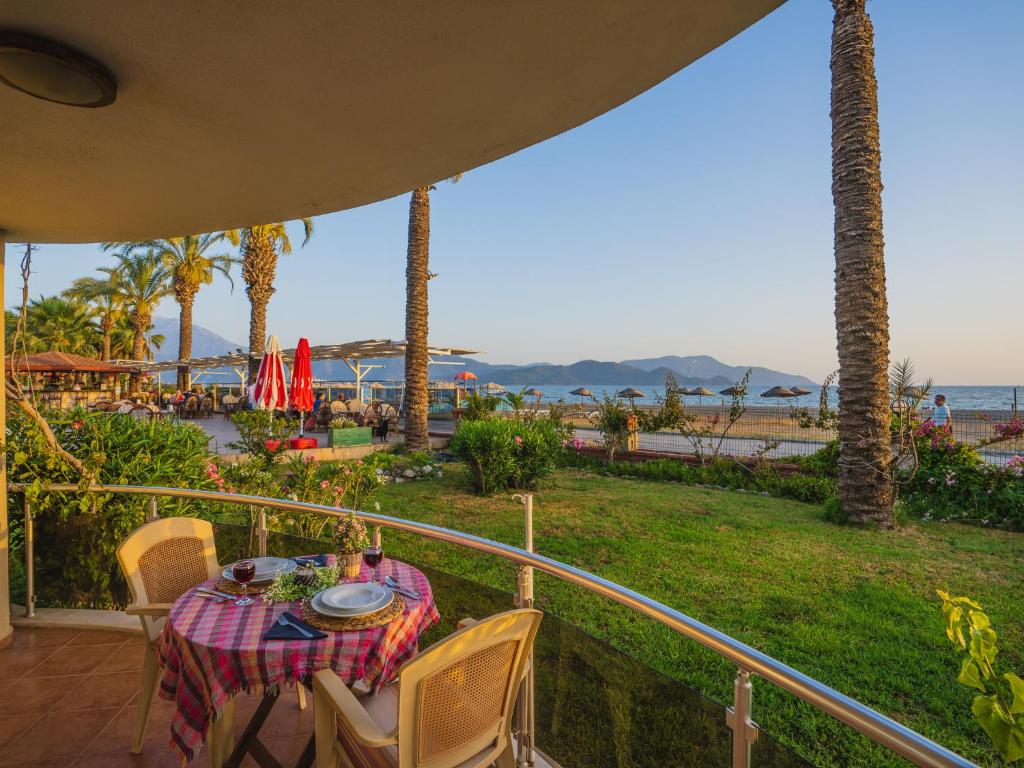 Sunset Beach Resort Aqua Lettings - Two-Bedroom Apartment
