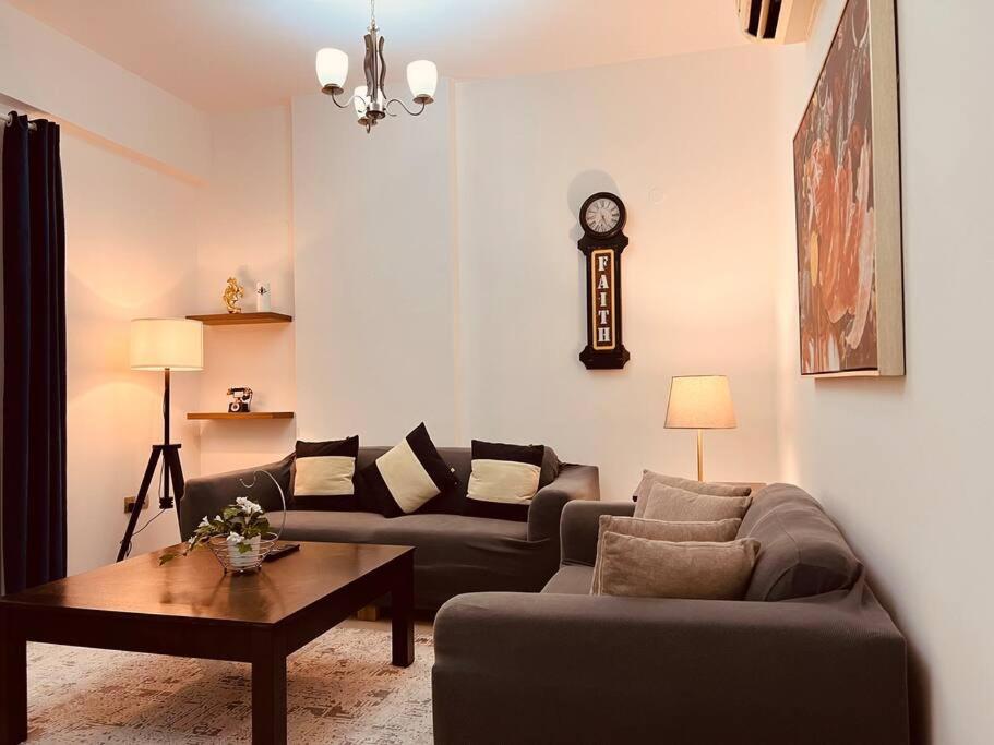 Zona de estar de ONE 2BHK Self Service Apartment in Muscat OG38