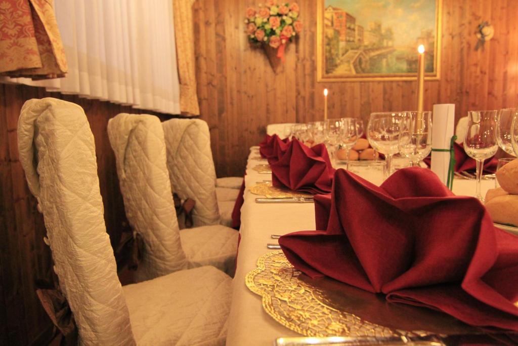 Posezení v ubytování G. Hotel Des Alpes (Classic since 1912)