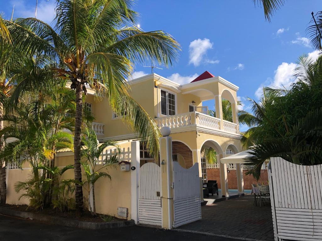 Coco Villa : à 10 min en tongues de la plage de Pereybere