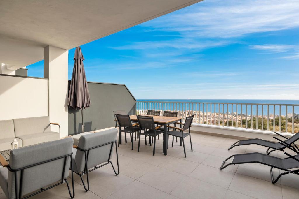Panoramic terrace w pool by Costarentals - Ref 43