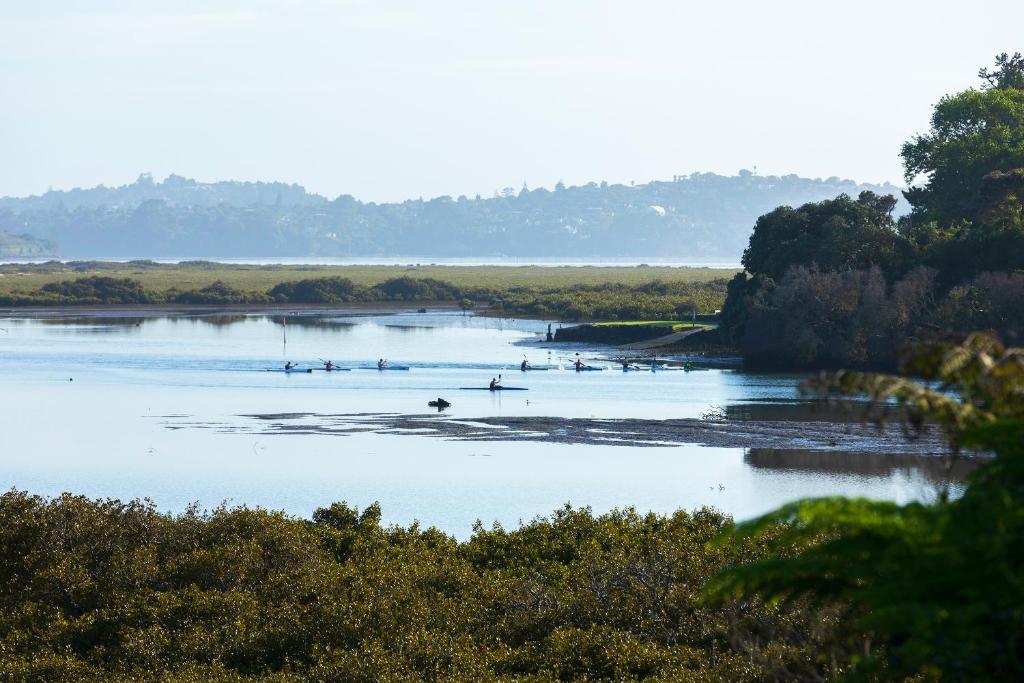 The waterfront 361-With sea view, skysport and air conditioner in each bedroom - Resim 14