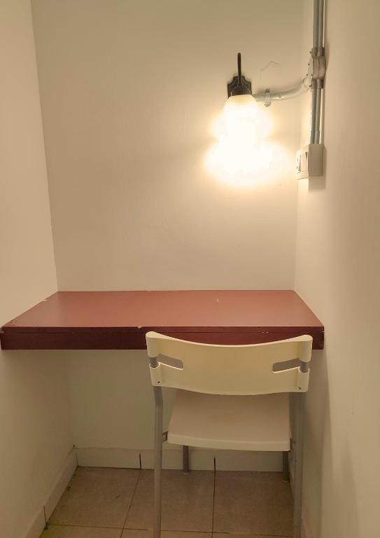 Bestow Boutique Hotel - Single Room With Shared Bathroom