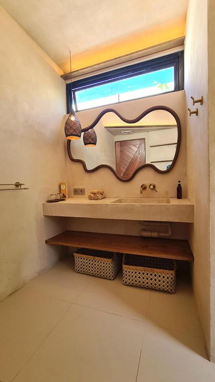 Fotografie z fotogalerie ubytování Shore Thing Gili Air Beachfront Apartment v destinaci Gili Air
