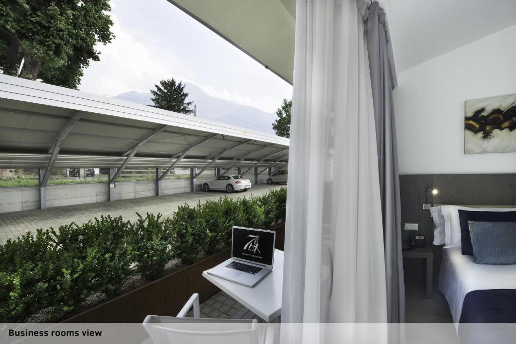 Een tuin van Seven Park Hotel Lake Como - Adults Only