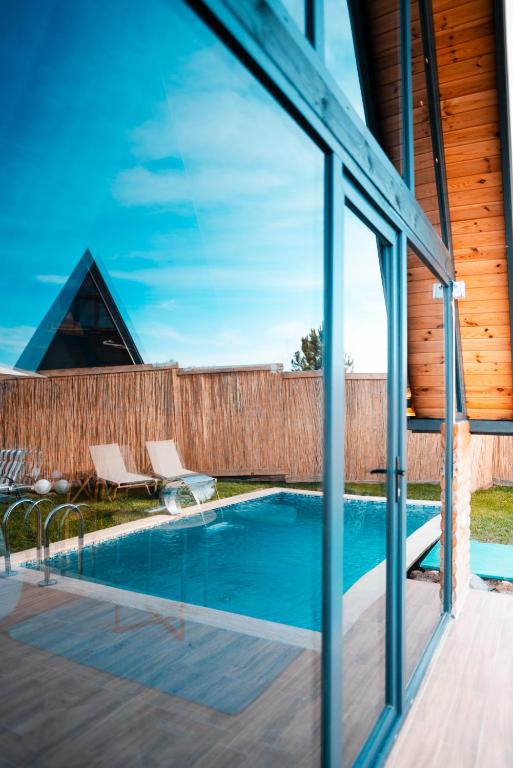Bazén v ubytování MY RESORT PRİVE nebo v jeho okolí