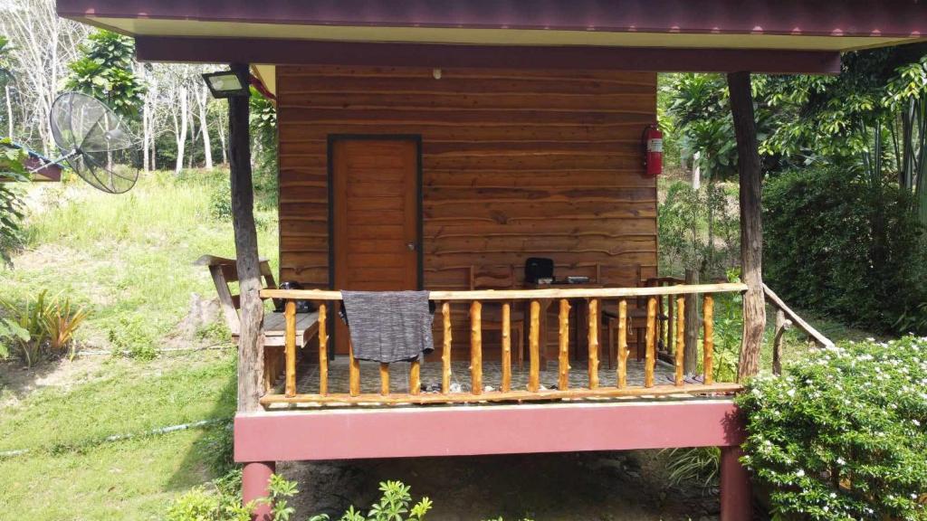 Zahrada ubytování Baan Panseng Bungalow