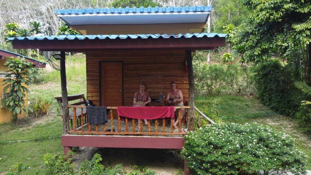 Zahrada ubytování Baan Panseng Bungalow