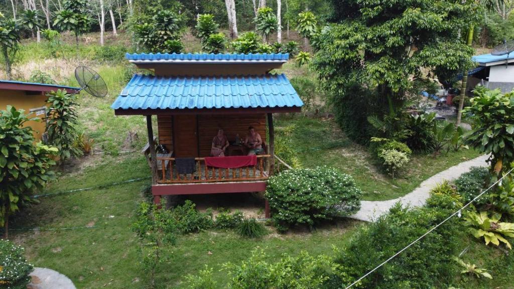 Zahrada ubytování Baan Panseng Bungalow