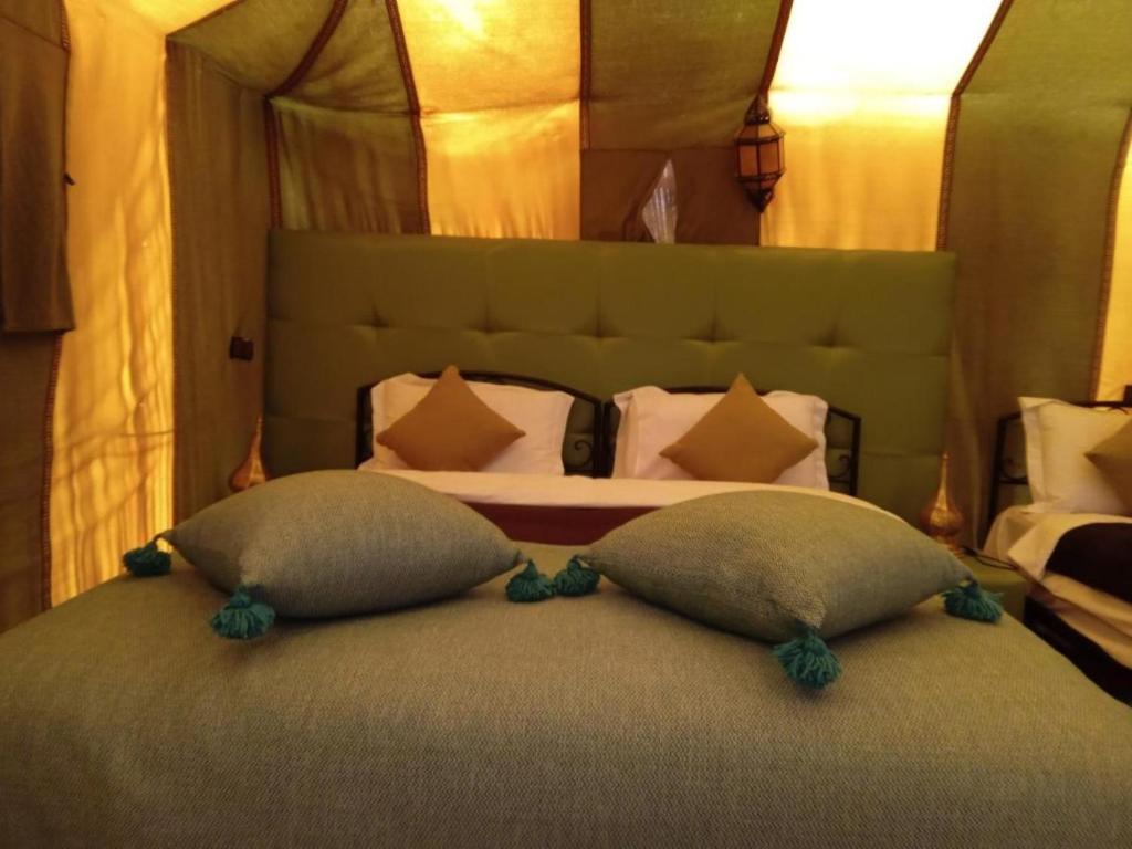 Postel nebo postele na pokoji v ubytování Diament Luxury Camp