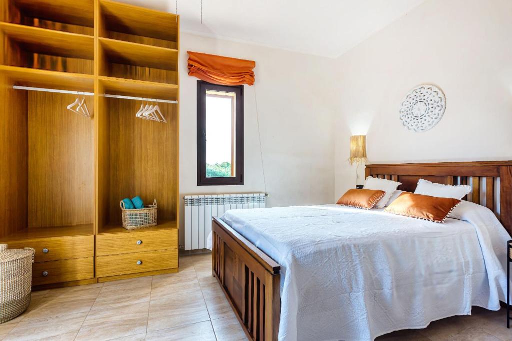 Postel nebo postele na pokoji v ubytování Pine tree Finca Espiga