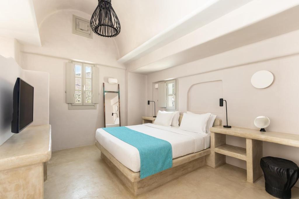 Danae Suites Santorini - 5