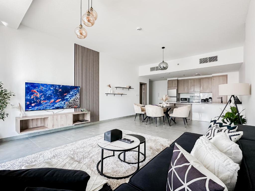 Trophy – Lakeside Haven Suite