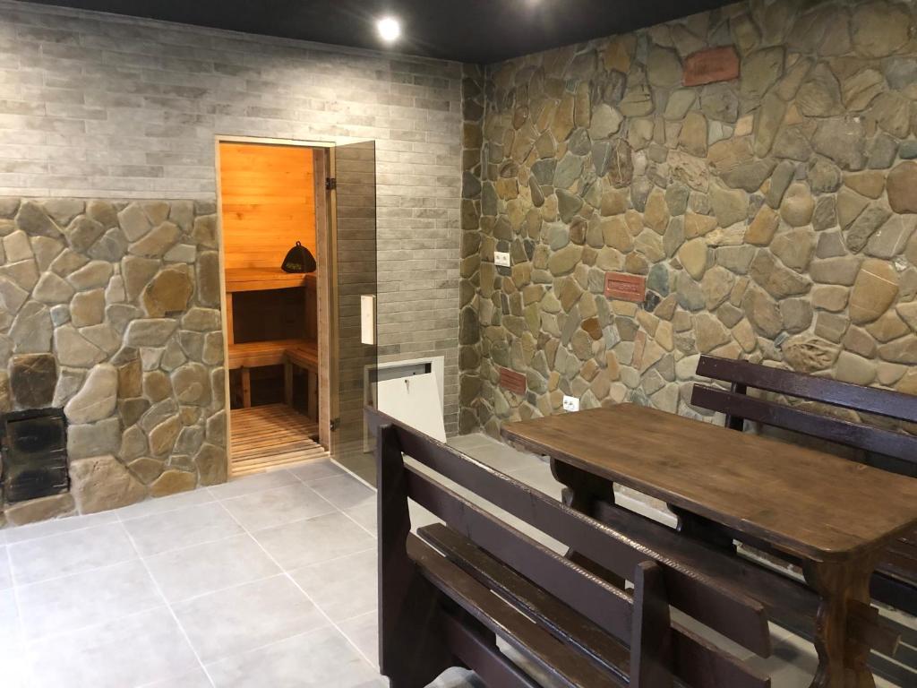 Kuchyň nebo kuchyňský kout v ubytování Good House Yaremche