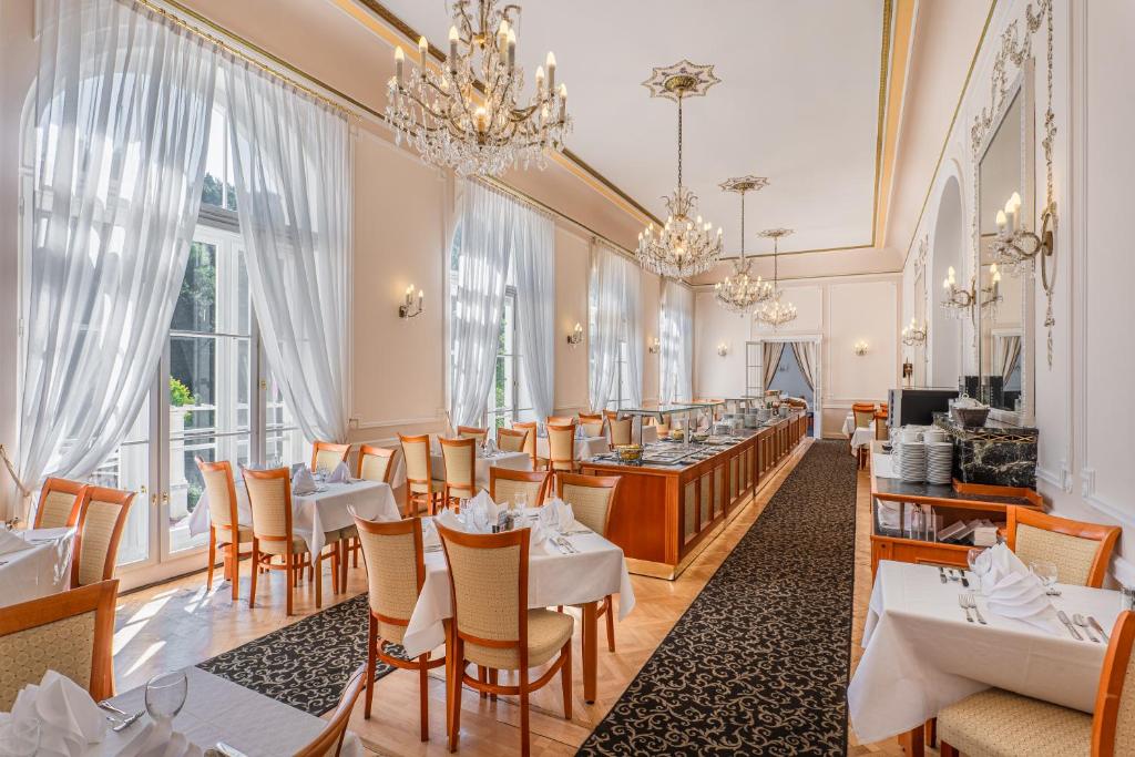 Restaurace v ubytování Hotel Radium Palace
