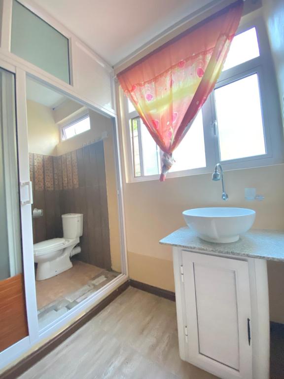 Koupelna v ubytování La Rosedepine chez Mariani chez l'habitant