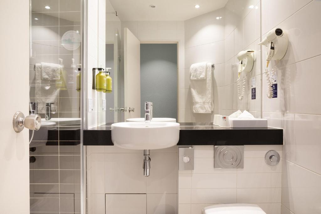 Koupelna v ubytování Holiday Inn Express Amiens by IHG