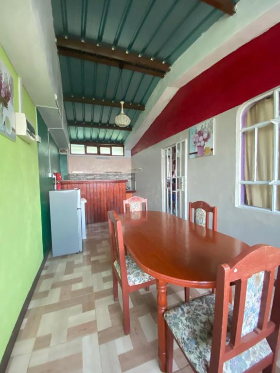 Kuchyň nebo kuchyňský kout v ubytování La Rosedepine chez Mariani chez l'habitant
