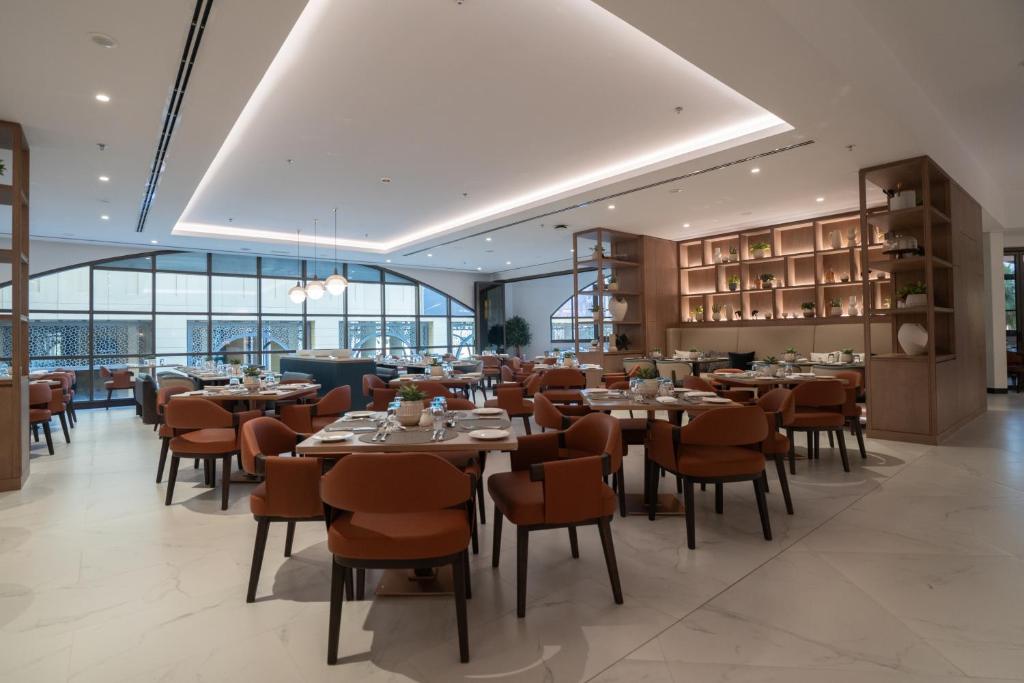Restaurace v ubytování Amwaj Rotana, Jumeirah Beach - Dubai