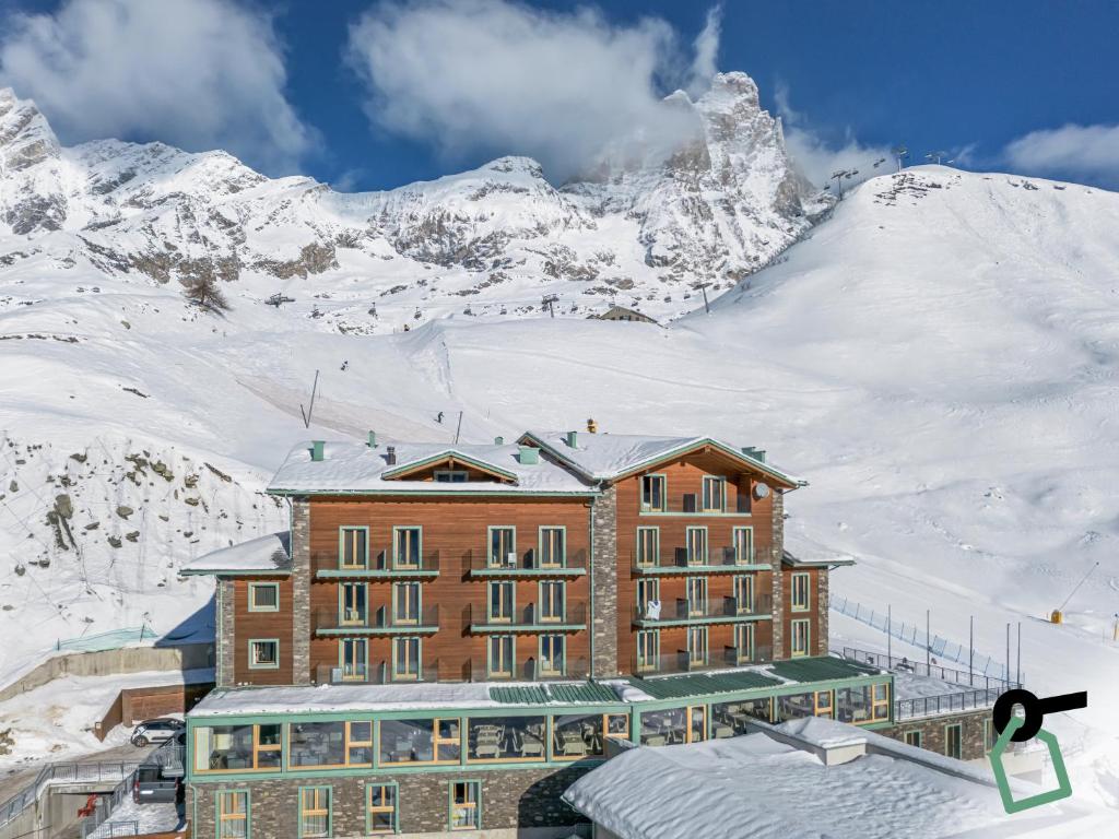 HOTIDAY Room Collection - Cervinia v zimě