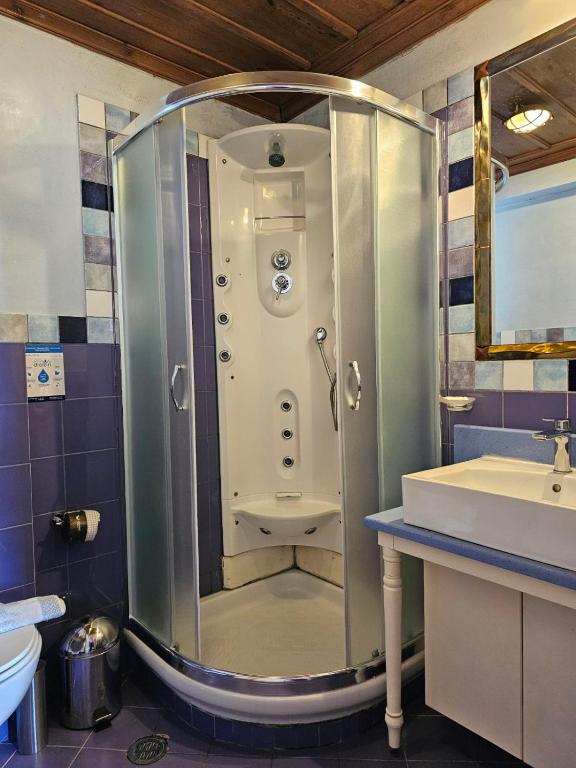 Kallisti Luxury rooms - 15