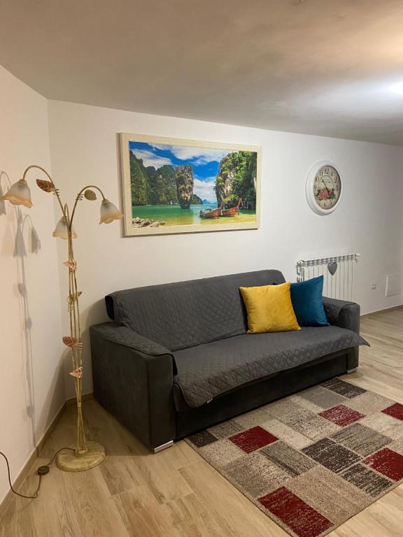 Home Sweet Home - 19