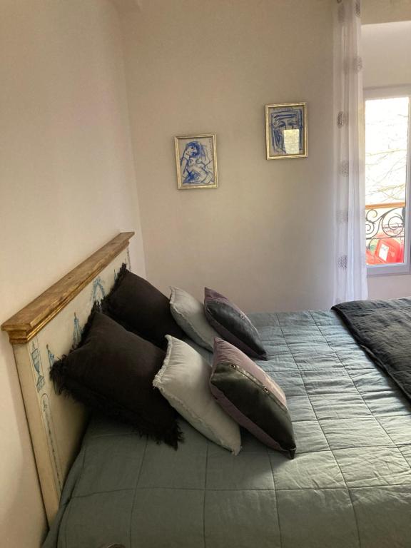 Postel nebo postele na pokoji v ubytování L' ensoleilladou