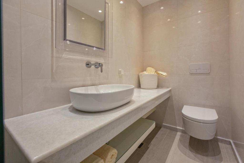 Kúpeľňa v ubytovaní Etoile Luxury Suites