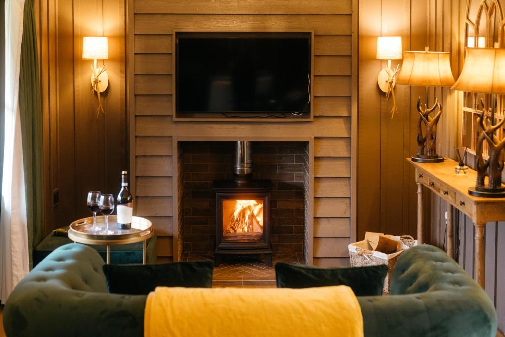 Retreat East - 