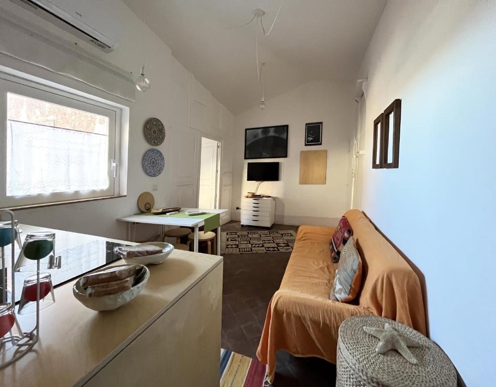 Telewizja i/lub zestaw kina domowego w obiekcie Trìcora Sicilian B&B