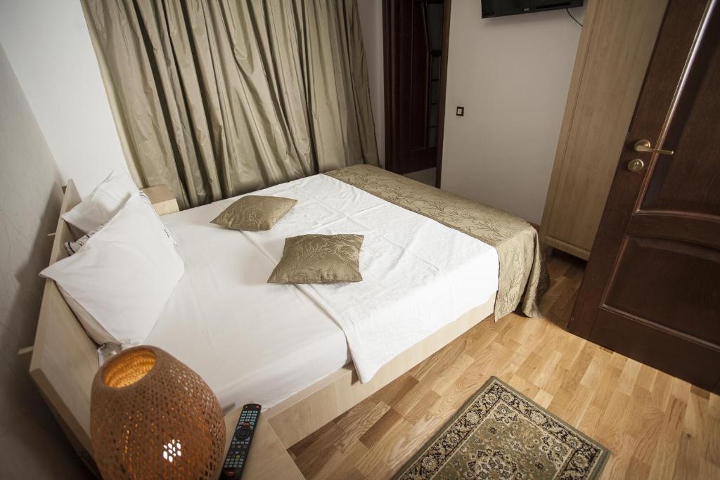 City Garden Rooms and Apartments - Family Suite Mit Balkon (2 Erwachsene + 2 Kinder)