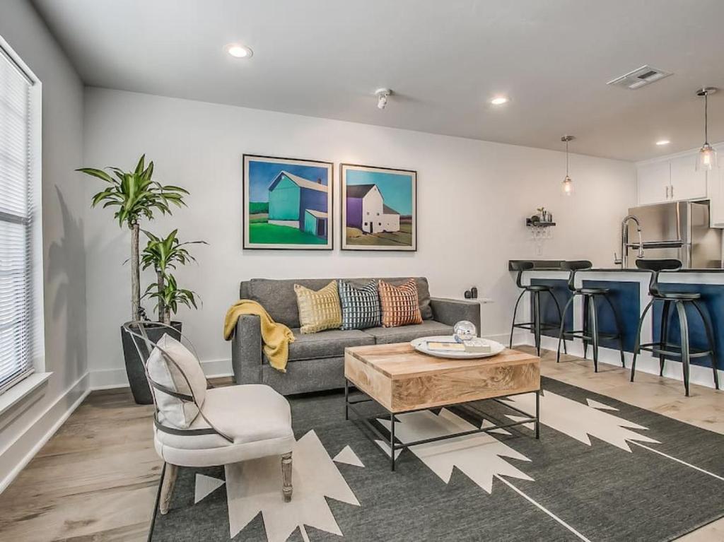 The Proper The Prize of the Plaza, Oklahoma City (updated prices 2024)