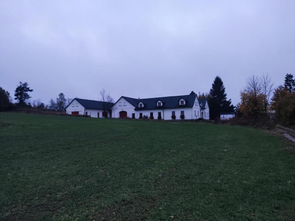 Budova, kde se aparthotel nachází