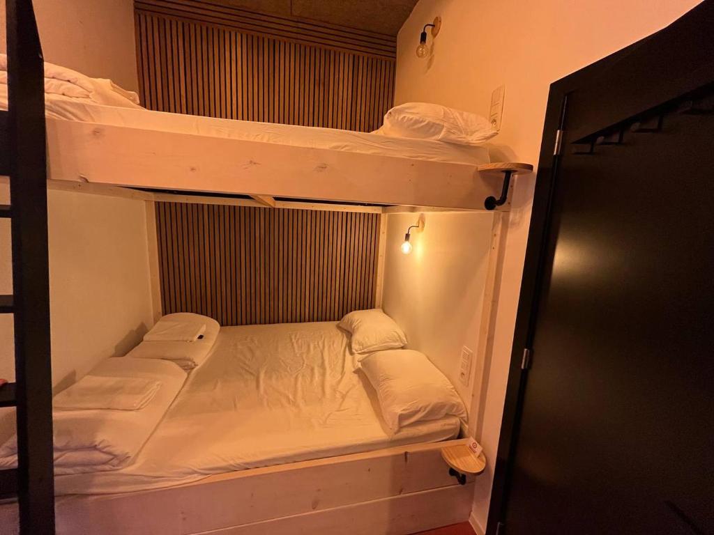 Postel nebo postele na pokoji v ubytování BED Pepin