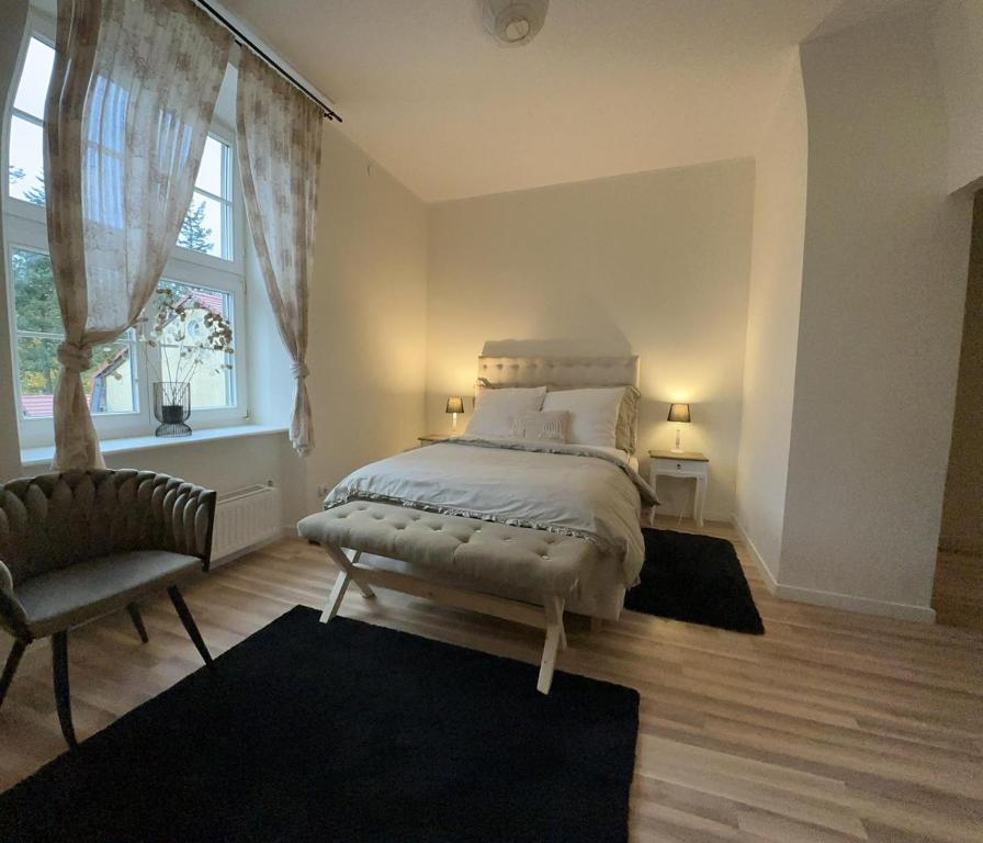 GREEN ISLAND - Deluxe Room (2 Adults + 1 Child)