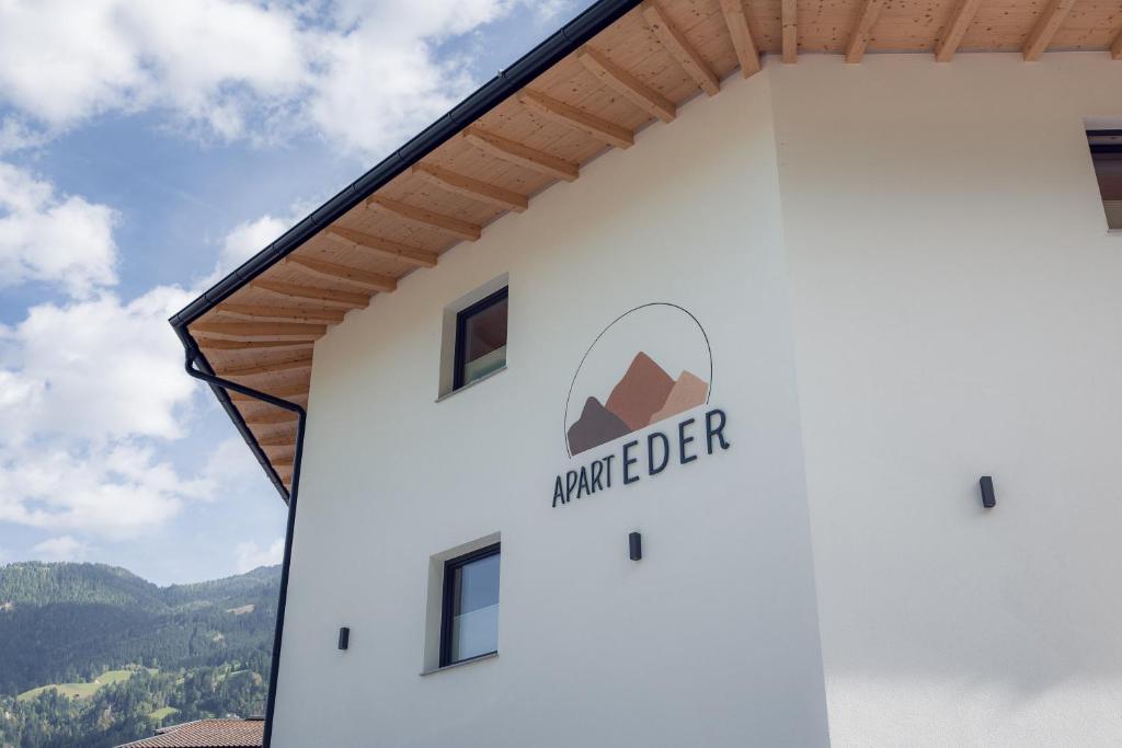 Nespecifikovaný výhled na hory nebo výhled na hory při pohledu z apartmánu