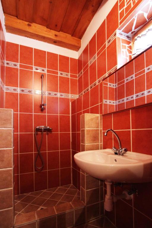 Koupelna v ubytování Cserhát Guesthouse