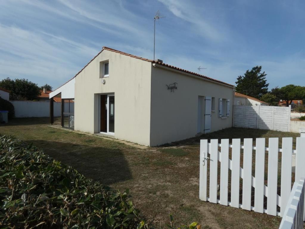 Fotografia z galérie ubytovania Maison 2 ch, 6 pers, plage à 700m, animaux acceptés, jardin clos - Notre Dame-de-Monts - FR-1-540-182 v destinácii Notre-Dame-de-Monts