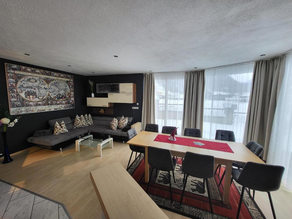 Χώρος καθιστικού στο Cozy Apartment by Northsouth Apartments