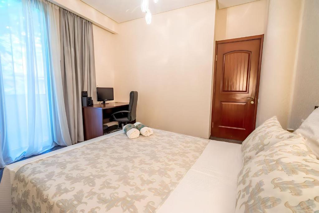 Hotel Cabernet Booking